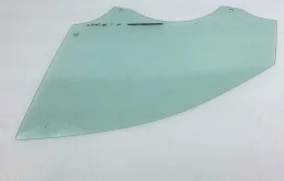 Стекла и зеркала для Audi A8 на фотографиях