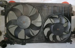 Диффузор вентиляторов для Volkswagen Golf 2009 года на фотографиях