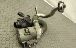 Насос охлаждающей жидкости ДВС(Помпа) для BMW 3er 2010 года на фотографиях