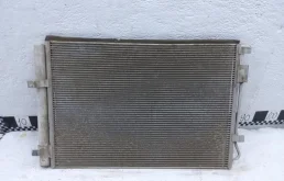 Радиатор кондиционера для Hyundai Solaris 2013 года на фотографиях