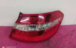 Фонарь внешний правый (НА КРЫЛЕ) для Mercedes-Benz E class W212 2009-2015