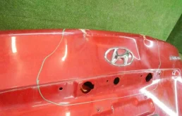 Дверь багажника для Hyundai Solaris 2016 года на фотографиях