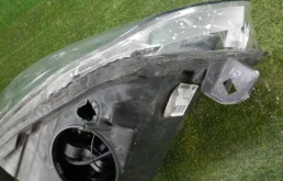 Фара ксенон левая для Opel Insignia 2013 года на фотографиях