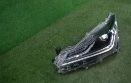 Фары для Toyota Corolla 2023 года на фотографиях