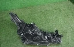 Фары для Toyota Corolla 2023 года на фотографиях