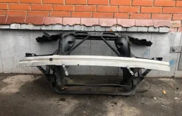 Панель радиатора (телевизор) для BMW X3 2005 года на фотографиях