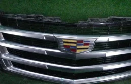 Решетка радиатора для Cadillac Escalade на фотографиях