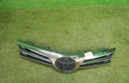 Решетка радиатора для Toyota Corolla 2014 года на фотографиях