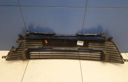 Решетка радиатора для Toyota Corolla 2023 года на фотографиях