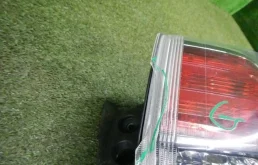 Фонарь внутренний правый для Toyota Highlander на фотографиях