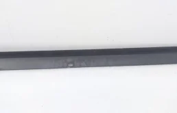 Уплотнитель задней левой двери для Audi Q7 2011 года на фотографиях