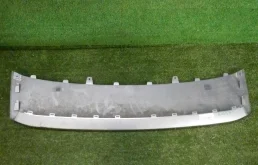 Накладка переднего бампера для Audi Q3 на фотографиях