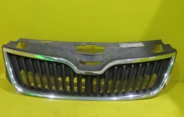 Решетка радиатора (5JA 853 668 9B9) для Skoda Rapid I rest NH3 2017-2020