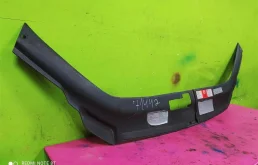 Усилитель переднего бампера для Audi Q7 2013 года на фотографиях