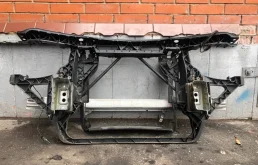 Панель радиатора (телевизор) для BMW X3 2005 года на фотографиях