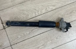 Амортизатор задний правый для Audi Q7 на фотографиях