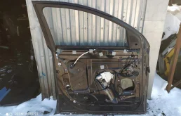 Дверь передняя левая для Audi Q7 2013 года на фотографиях