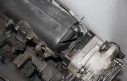 Двигатель без навесного для Hyundai Lantra на фотографиях