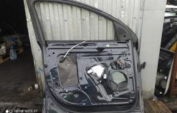 Дверь передняя левая для Audi Q7 2013 года на фотографиях