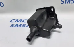 Бачок ГУР для Audi A8 2010 года на фотографиях