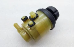 Бачок ГУР для Hyundai Solaris 2014 года на фотографиях