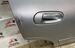 Дверь задняя правая для Nissan Almera 2004 года на фотографиях
