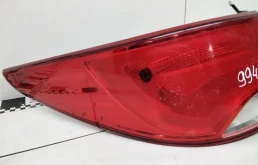 Фонарь внешний левый для Hyundai Solaris 2015 года на фотографиях