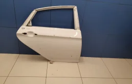 Дверь задняя правая для Hyundai i40 на фотографиях