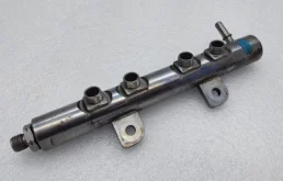 Топливная рампа (LR013182) для Land Rover Discovery L319 2009-2013