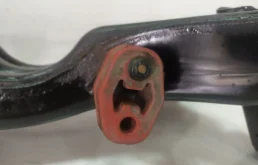 Подрамник двигателя для Skoda Rapid 2017 года на фотографиях