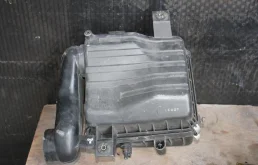 Корпус воздушного фильтра для Suzuki Grand Vitara на фотографиях