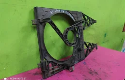 Диффузор вентилятора для Volkswagen Golf 1999 года на фотографиях