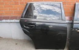 Дверь задняя левая для Subaru Legacy на фотографиях
