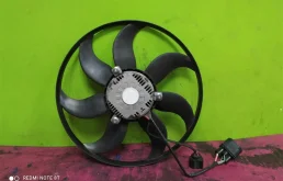 Вентилятор радиатора охлаждения ДВС для Volkswagen Golf 2012 года на фотографиях