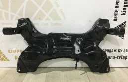 Подрамник двигателя для Hyundai Solaris 2014 года на фотографиях