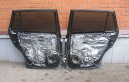 Дверь задняя левая для Subaru Legacy на фотографиях