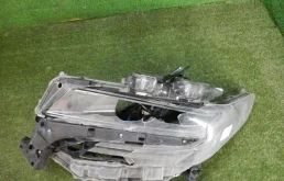 Фары для Toyota Alphard на фотографиях