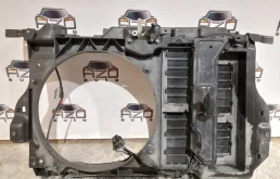 Панель радиатора (телевизор) для Citroen C5 на фотографиях