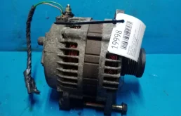 Генератор для Nissan X-Trail 2001 года на фотографиях