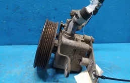 Насос ГУР для Nissan X-Trail на фотографиях