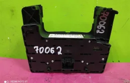 Блок управления зеркалами для Audi Q7 2009 года на фотографиях