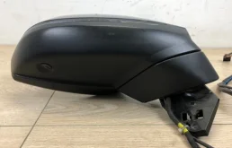 Зеркало боковое правое для Audi Q7 2020 года на фотографиях