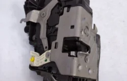 Двери для BMW 7er 2022 года на фотографиях