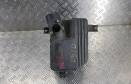 Корпус воздушного фильтра для Suzuki Grand Vitara на фотографиях