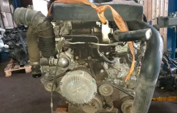 Двигатель без навесного для Mitsubishi Pajero 2017 года на фотографиях