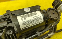 Компрессор пневмоподвески задний для Porsche Cayenne на фотографиях