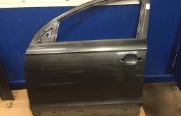 Двери для Audi Q7 2006 года на фотографиях