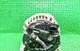 Генератор для Volkswagen Golf 2009 года на фотографиях