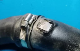 Патрубок интеркулера для Volvo XC90 2012 года на фотографиях