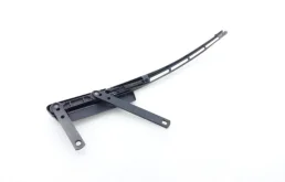 Поводок лобового стеклоочистителя правый для Audi Q7 2007 года на фотографиях